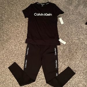 Women's CALVIN KLEIN Performance Outfit